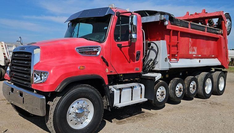 2012 Freightliner 114SD